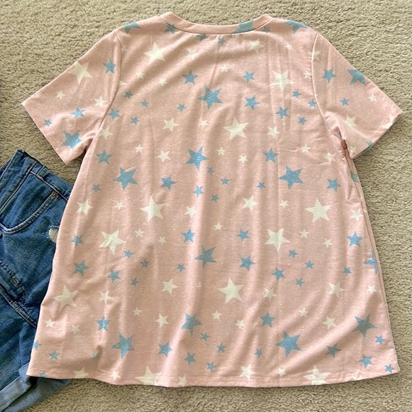 Short Sleeve Star Print Top - Picture 7 of 12